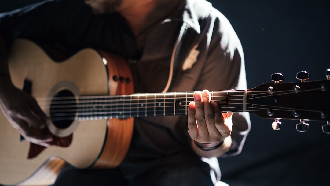 Man playing guitar